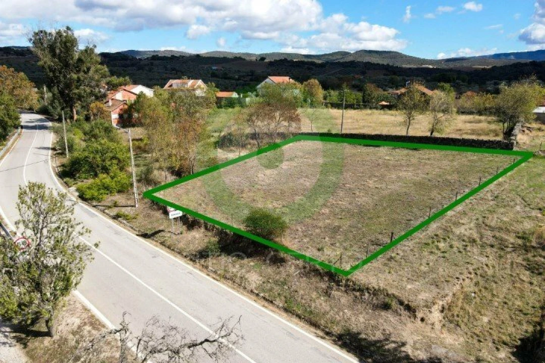 Terreno para Venda em Avantos e Romeu Foto 3