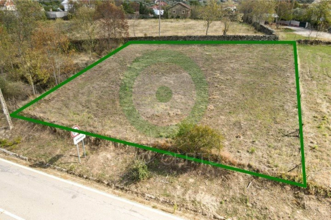 Terreno para Venda em Avantos e Romeu Foto 1