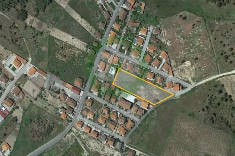 Terreno para Venda em Vila Verde da Raia