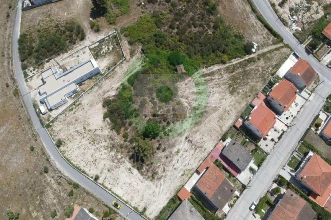 Terreno para Venda em Vila Verde da Raia Foto 4
