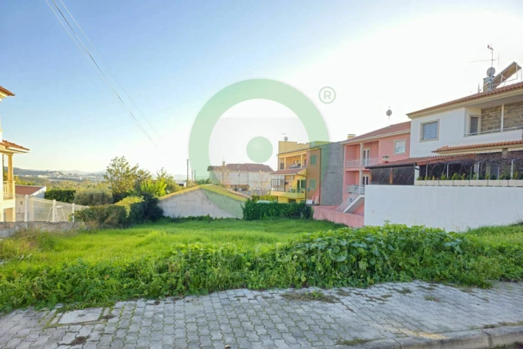 Terreno para Venda em Carvalhais Foto 1