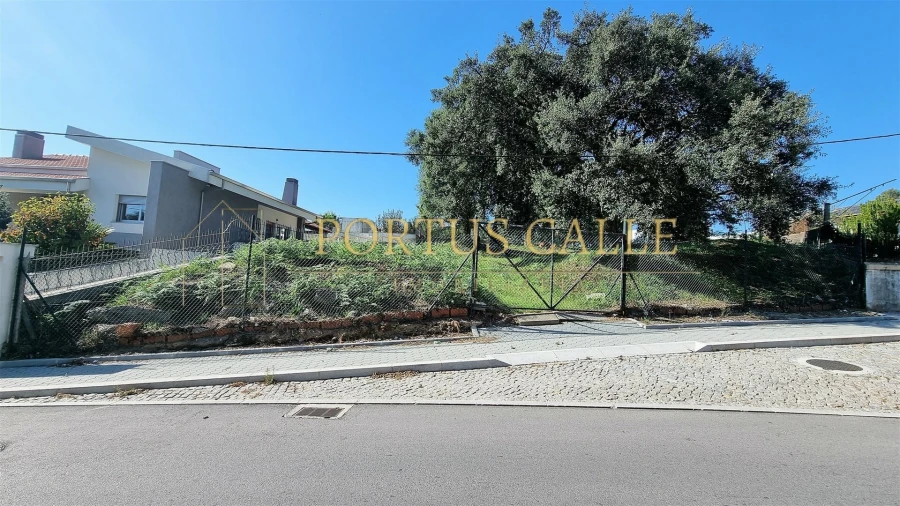 Terreno para Venda em Grijó e Sermonde Foto 1