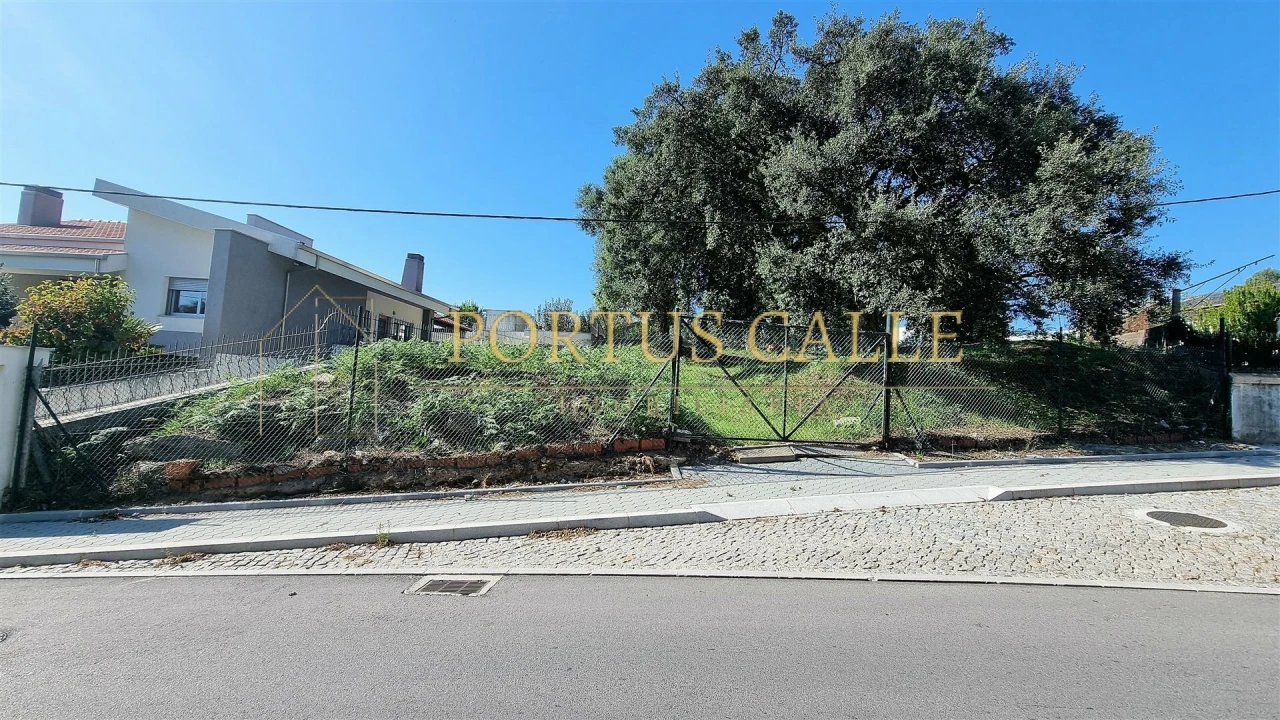 Terreno para Venda em Grijó e Sermonde Foto 1