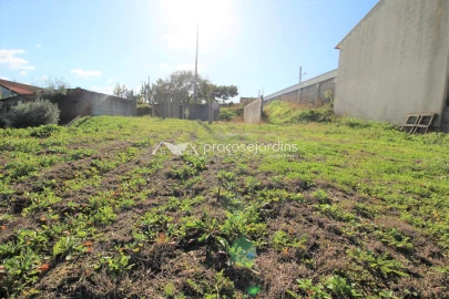 Terreno para Venda em Caranguejeira