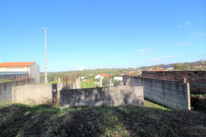 Terreno para Venda em Caranguejeira