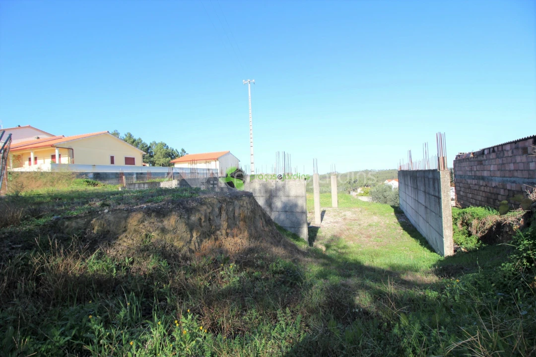 Terreno para Venda em Caranguejeira Foto 8