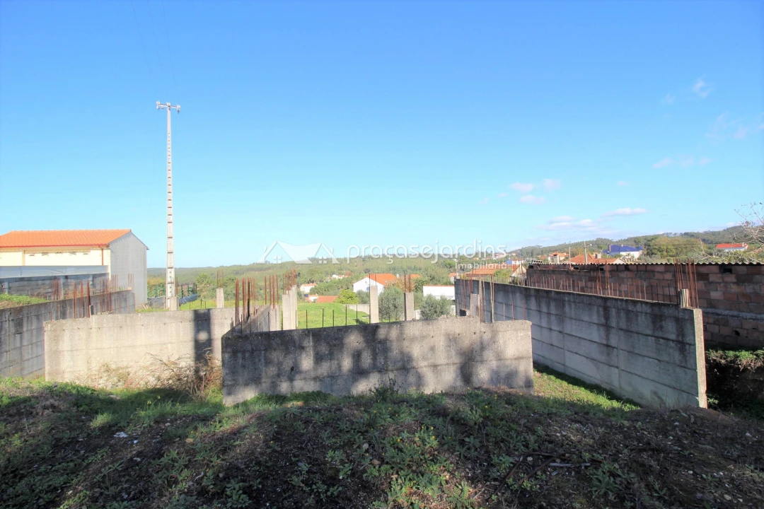 Terreno para Venda em Caranguejeira Foto 5