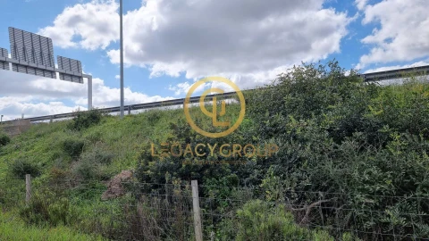Terreno para Venda em Santa Barbara de Nexe