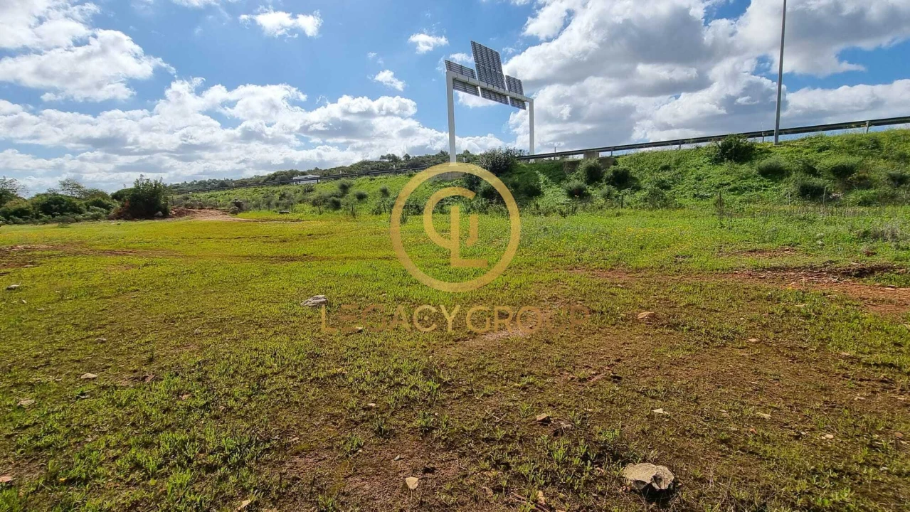 Terreno para Venda em Santa Barbara de Nexe Foto 9