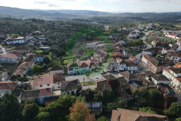 Terreno para Venda em Torre de D. Chama Foto 3