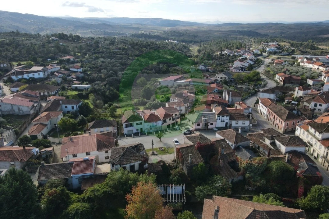 Terreno para Venda em Torre de D. Chama Foto 3