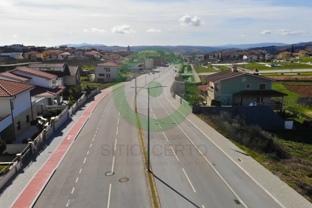 Terreno para Venda em Carrazedo de Montenegro e Curros Foto 5