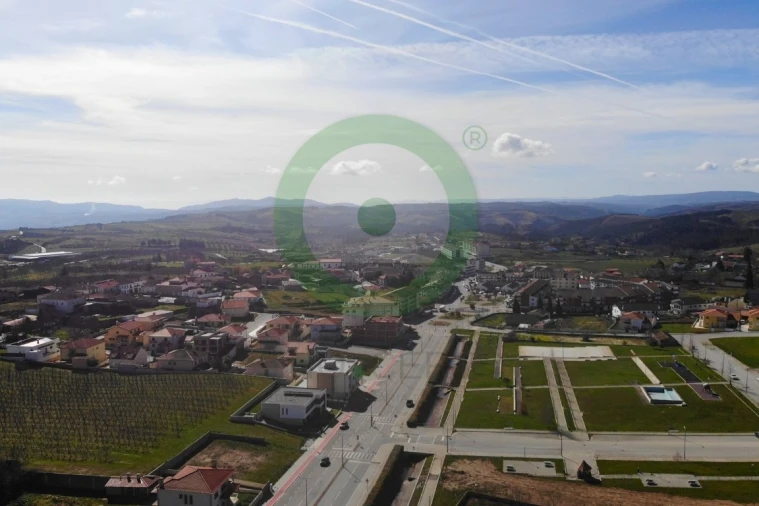 Terreno para Venda em Carrazedo de Montenegro e Curros Foto 6