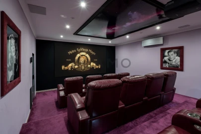 Moradia T7 para Venda em Loule (São Clemente)