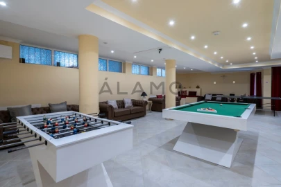 Moradia T7 para Venda em Loule (São Clemente)