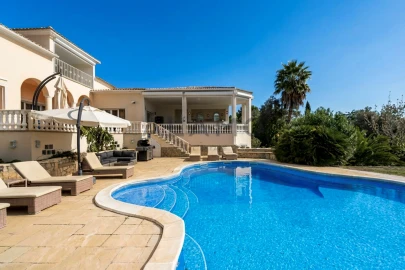 Moradia T7 para Venda em Loule (São Clemente)