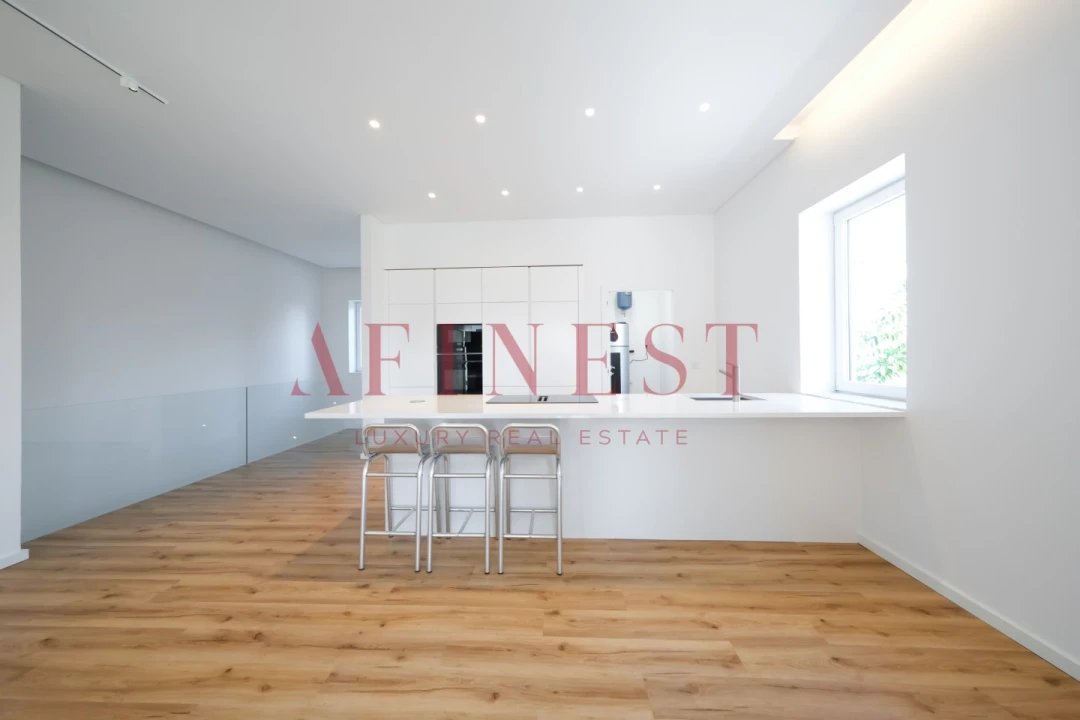 Apartamento T3 para Arrendamento em Carcavelos e Parede Foto 7