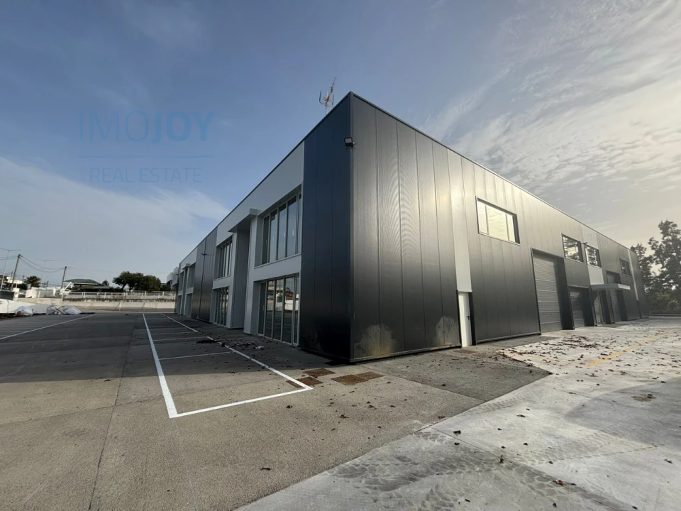 Armazém para Arrendamento em Moita Foto 1