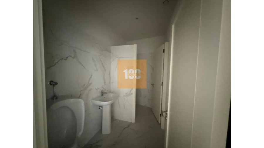 Negócio para Arrendamento em Cidade da Maia Foto 10