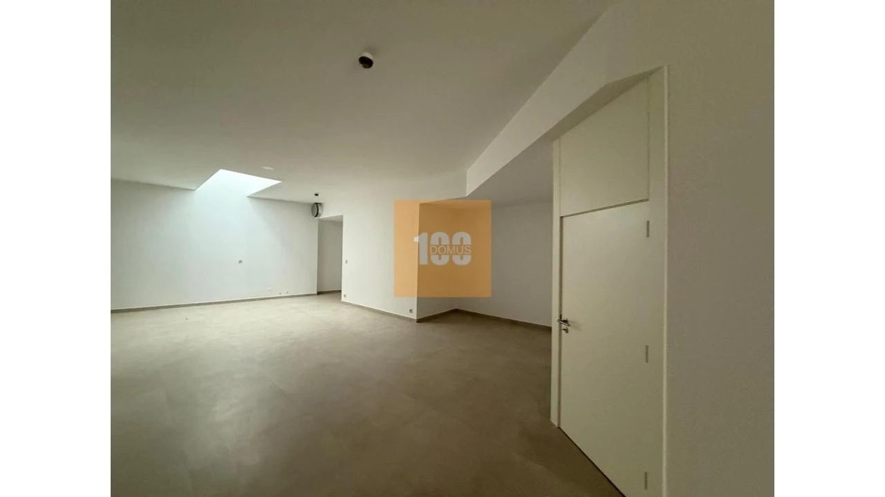 Negócio para Arrendamento em Cidade da Maia Foto 8