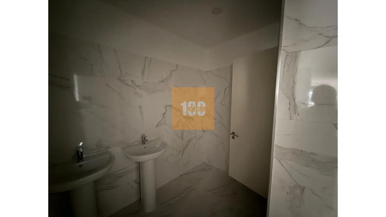 Negócio para Arrendamento em Cidade da Maia Foto 12