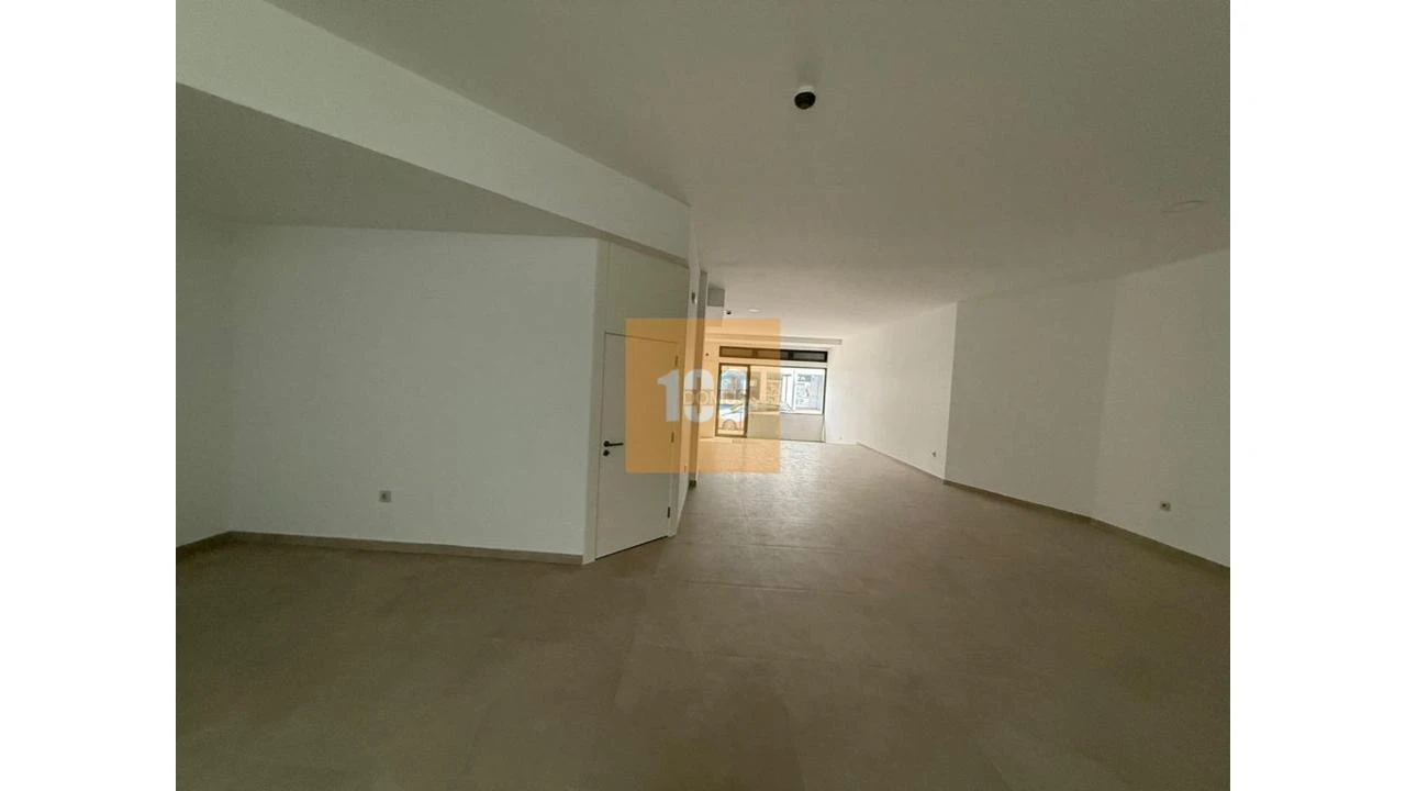 Negócio para Arrendamento em Cidade da Maia Foto 15