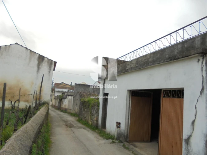 Moradia T2 para Venda em Arrifana Foto 2