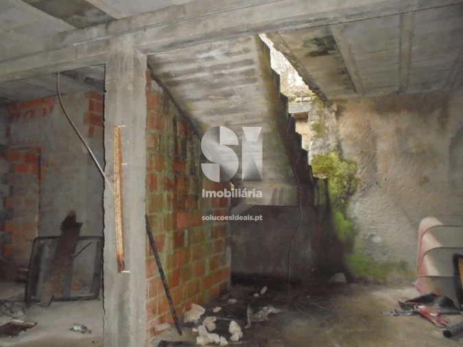 Moradia T2 para Venda em Arrifana Foto 24