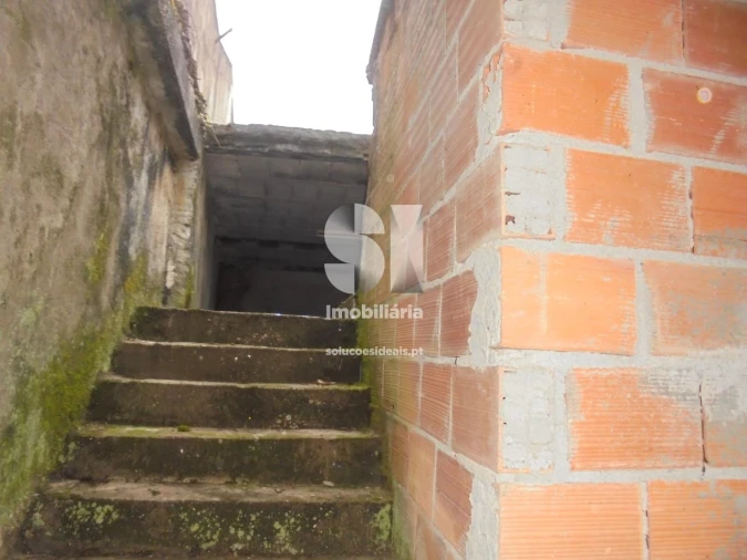 Moradia T2 para Venda em Arrifana Foto 37