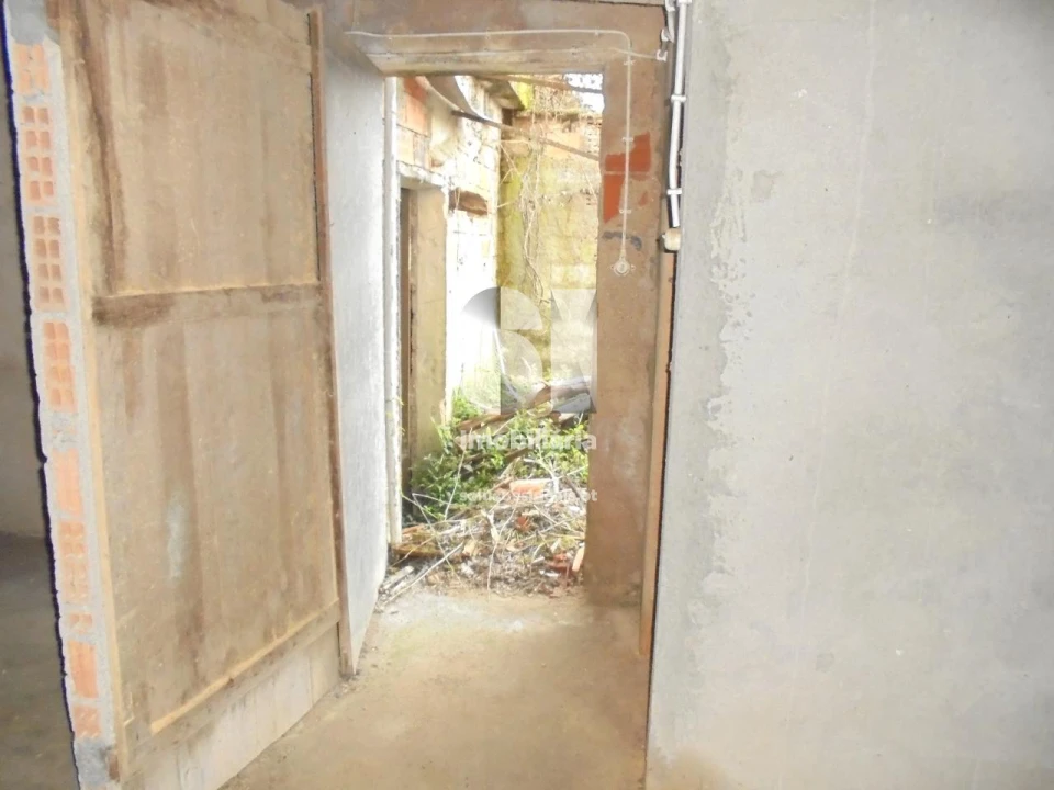 Moradia T2 para Venda em Arrifana Foto 10