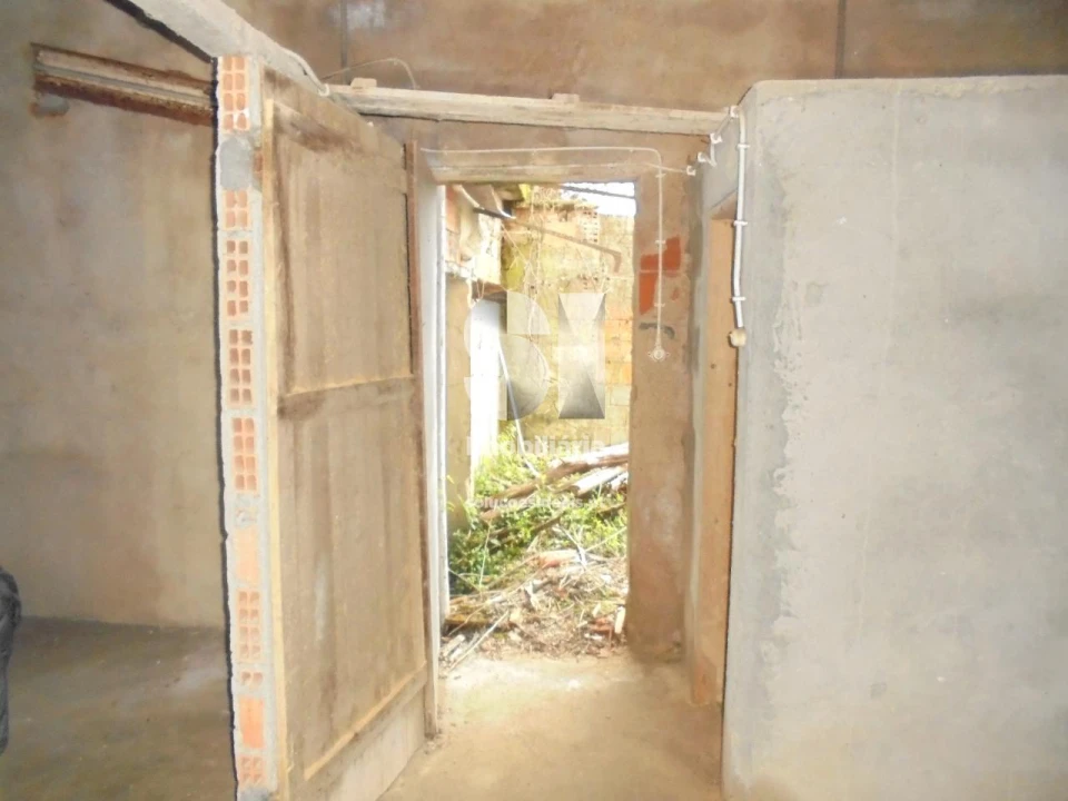 Moradia T2 para Venda em Arrifana Foto 31