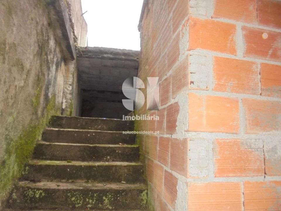 Moradia T2 para Venda em Arrifana Foto 37