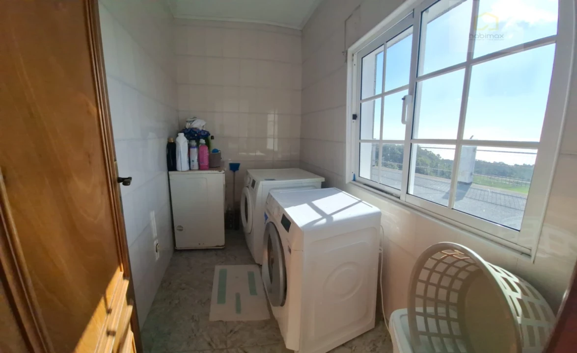 Moradia T8 para Venda em Agua de Pau Foto 6