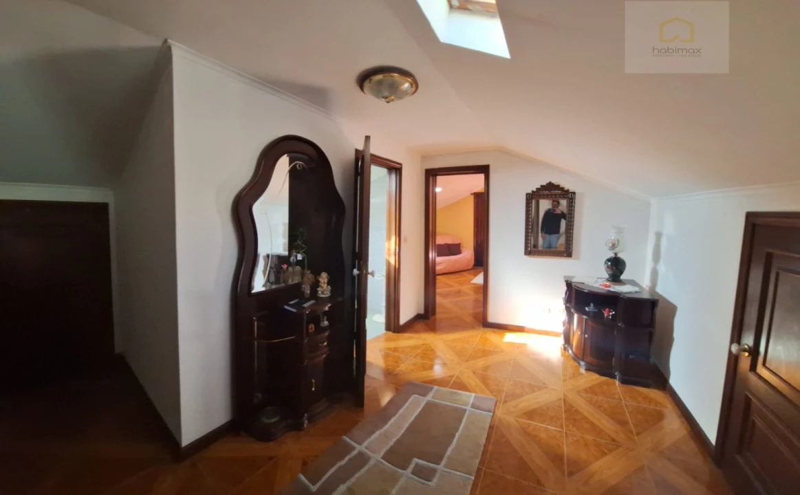 Moradia T8 para Venda em Agua de Pau Foto 11