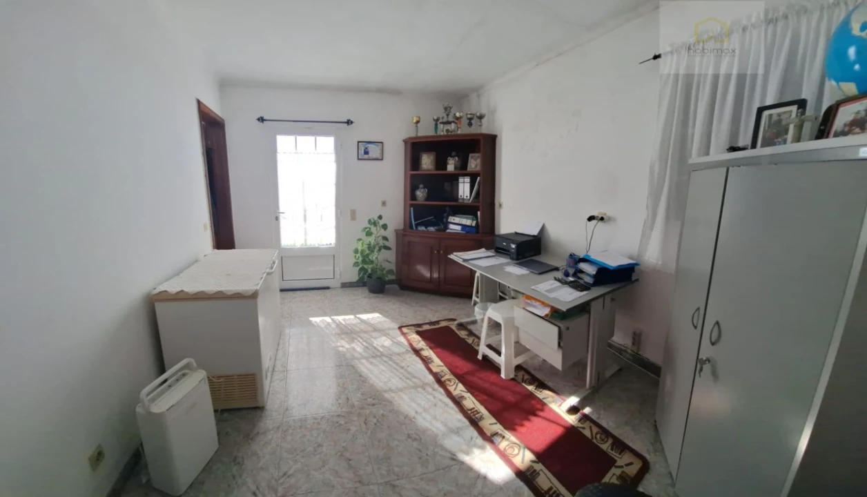 Moradia T8 para Venda em Agua de Pau Foto 24