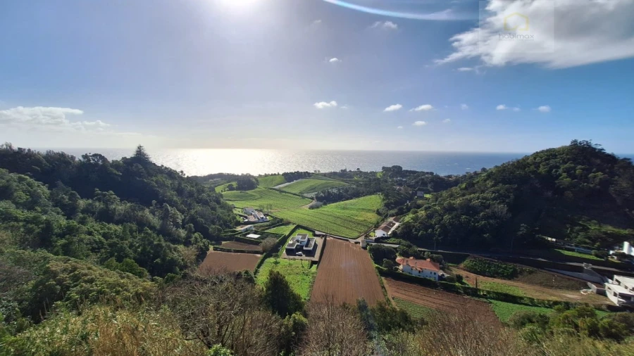 Moradia T8 para Venda em Agua de Pau Foto 31