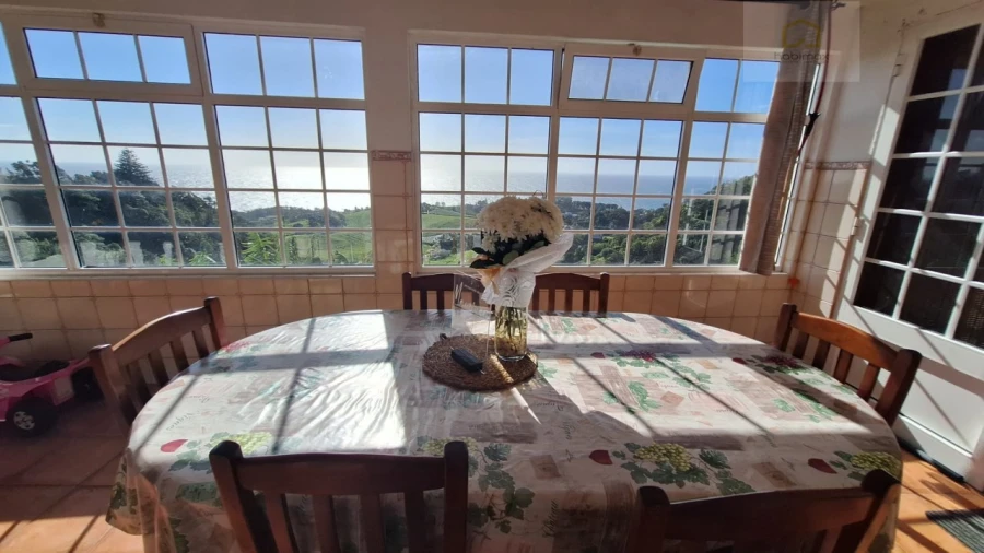 Moradia T8 para Venda em Agua de Pau Foto 34