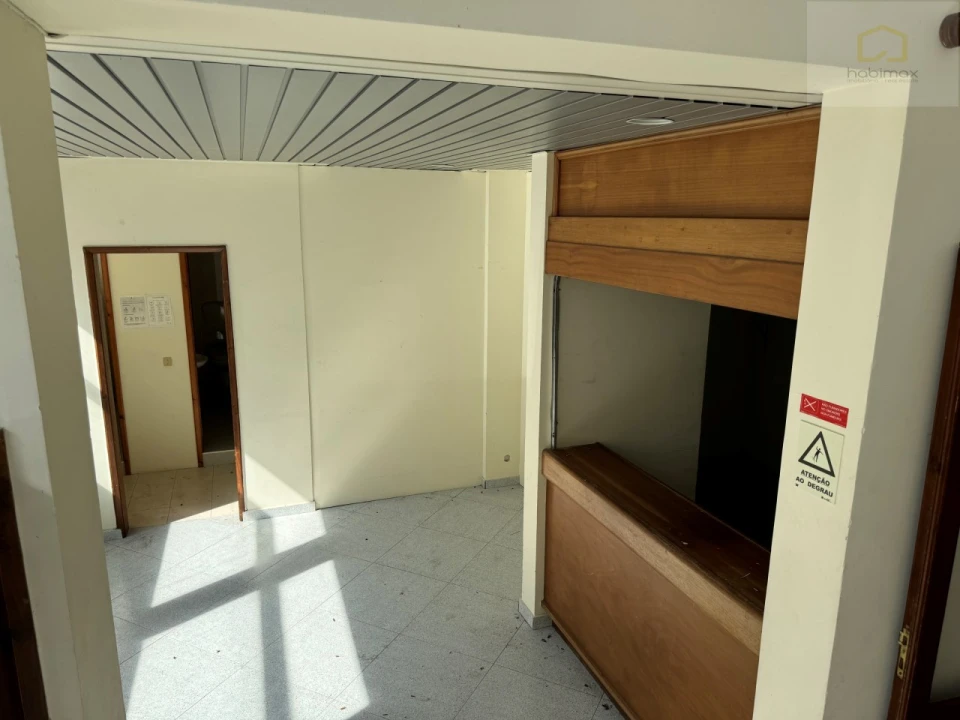 Prédio para Venda em Ponta Delgada (São Pedro) Foto 12