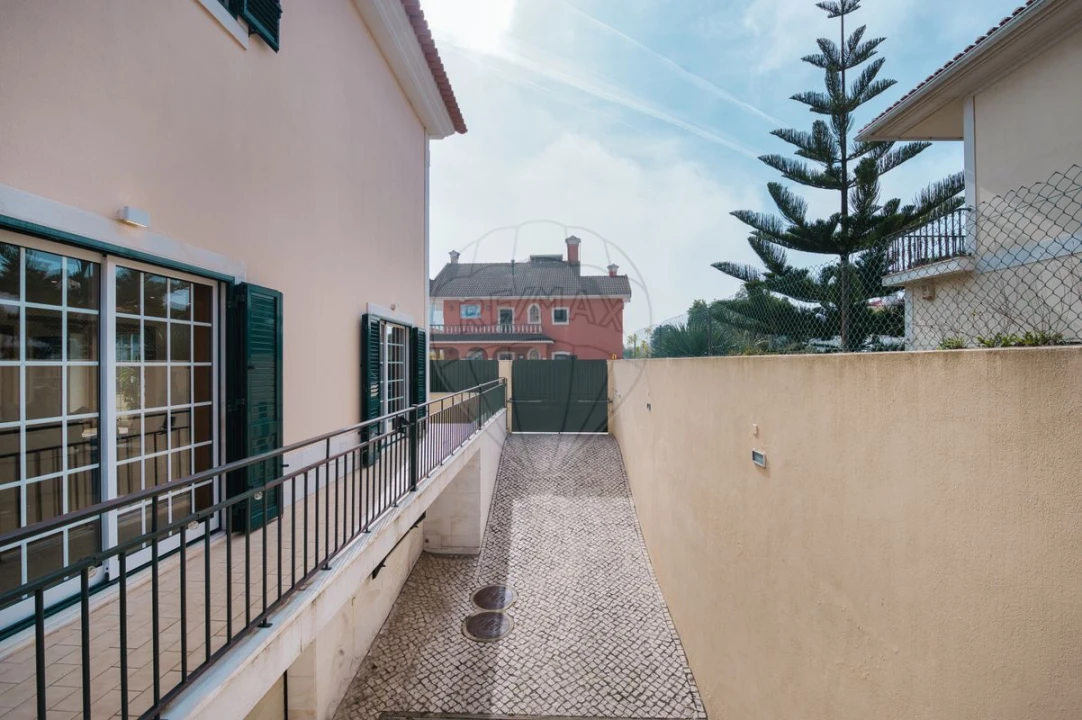 Moradia T5 para Venda em Carcavelos e Parede Foto 41