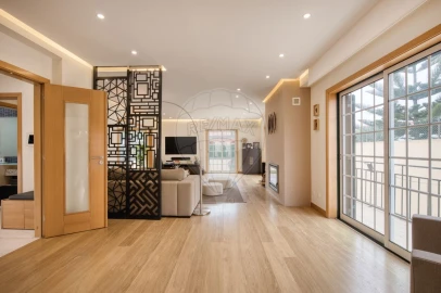 Moradia T5 para Venda em Carcavelos e Parede