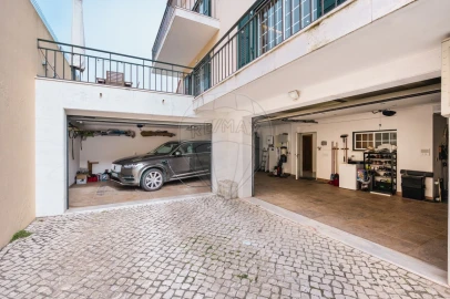 Moradia T5 para Venda em Carcavelos e Parede