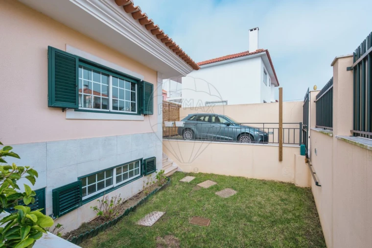 Moradia T5 para Venda em Carcavelos e Parede Foto 36