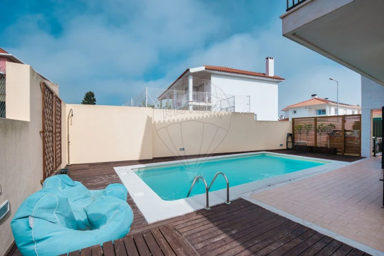 Moradia T5 para Venda em Carcavelos e Parede Foto 14