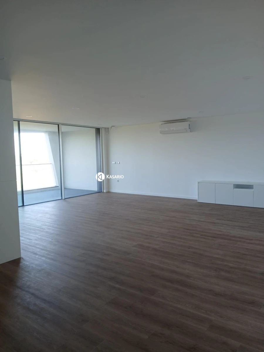 Apartamento T4 para Venda em Gafanha da Encarnação Foto 8
