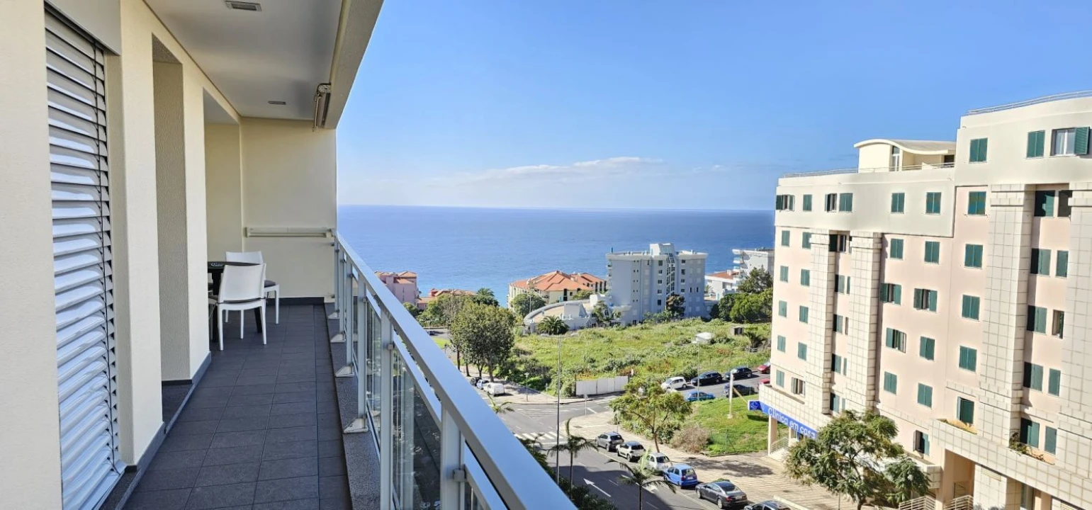 Apartamento T3 para Venda em São Martinho Foto 1