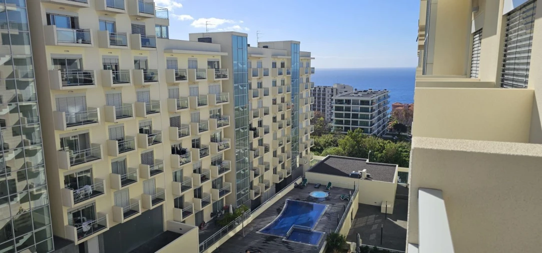 Apartamento T3 para Venda em São Martinho Foto 17