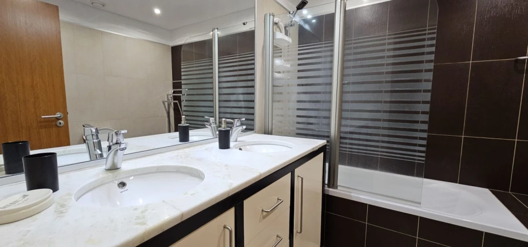 Apartamento T3 para Venda em São Martinho Foto 5