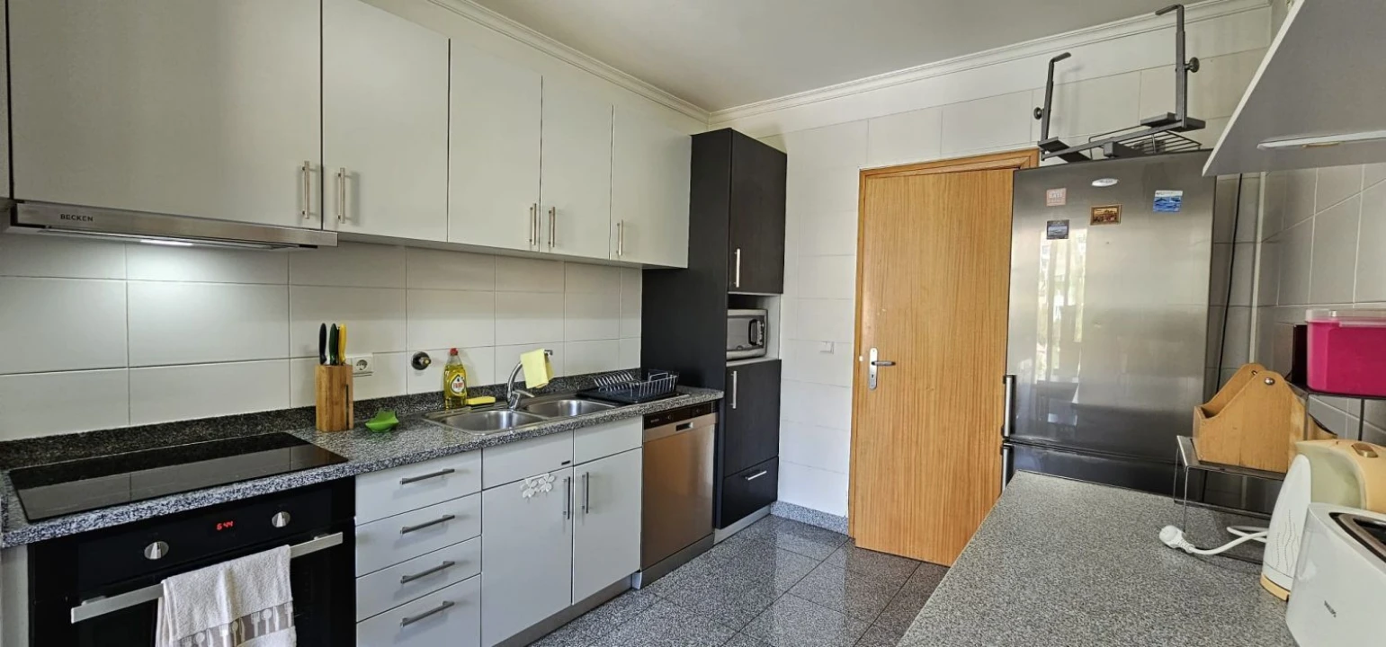 Apartamento T3 para Venda em São Martinho Foto 16