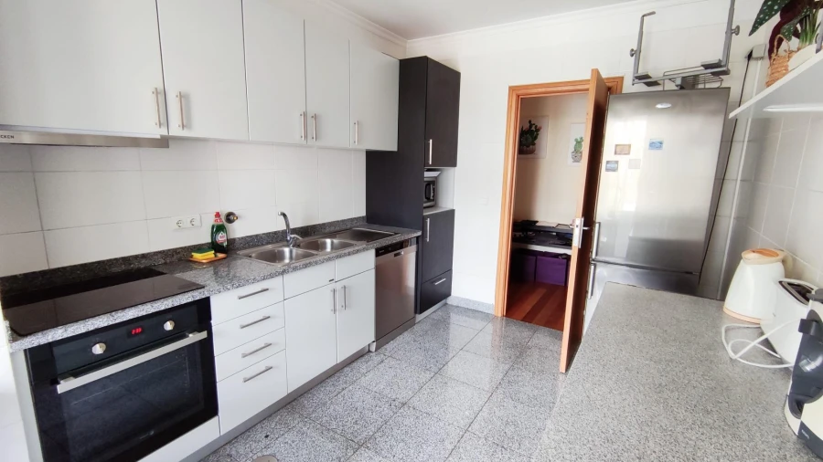 Apartamento T3 para Venda em São Martinho Foto 15