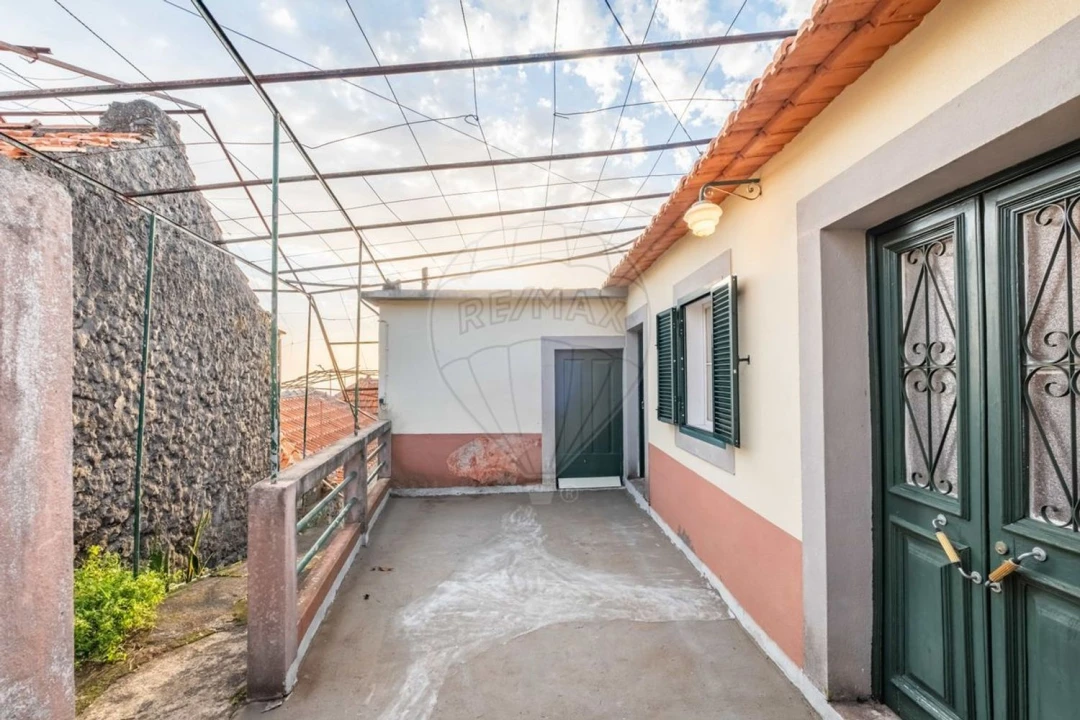 Moradia T2 para Venda em Calheta Foto 31